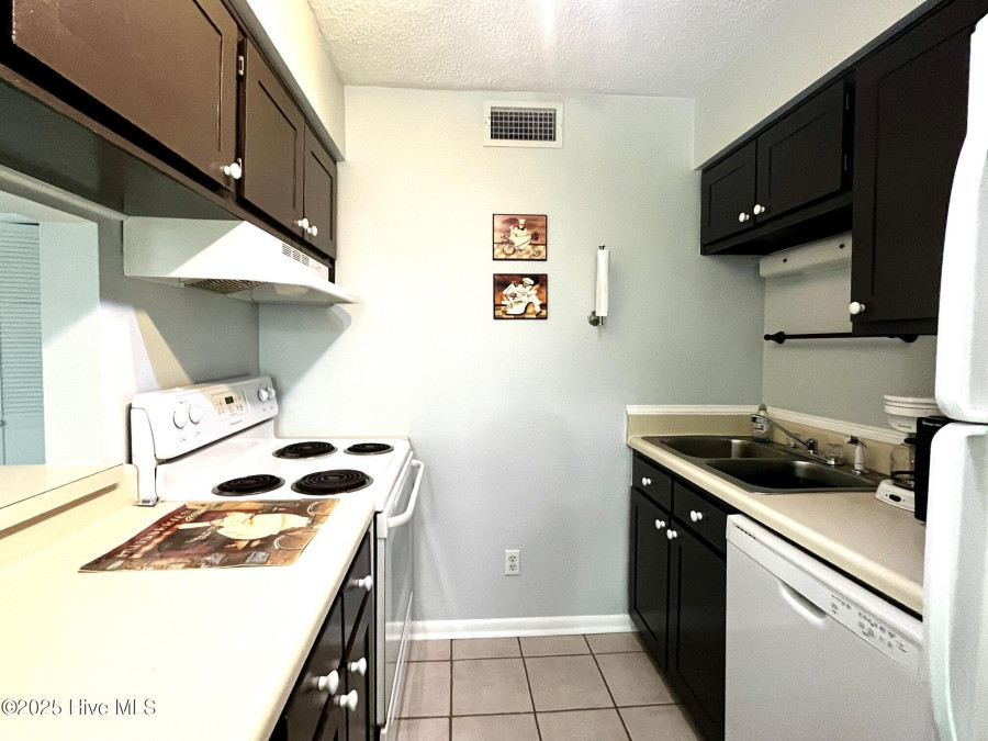 10170 Beach Dr Calabash, NC 28467