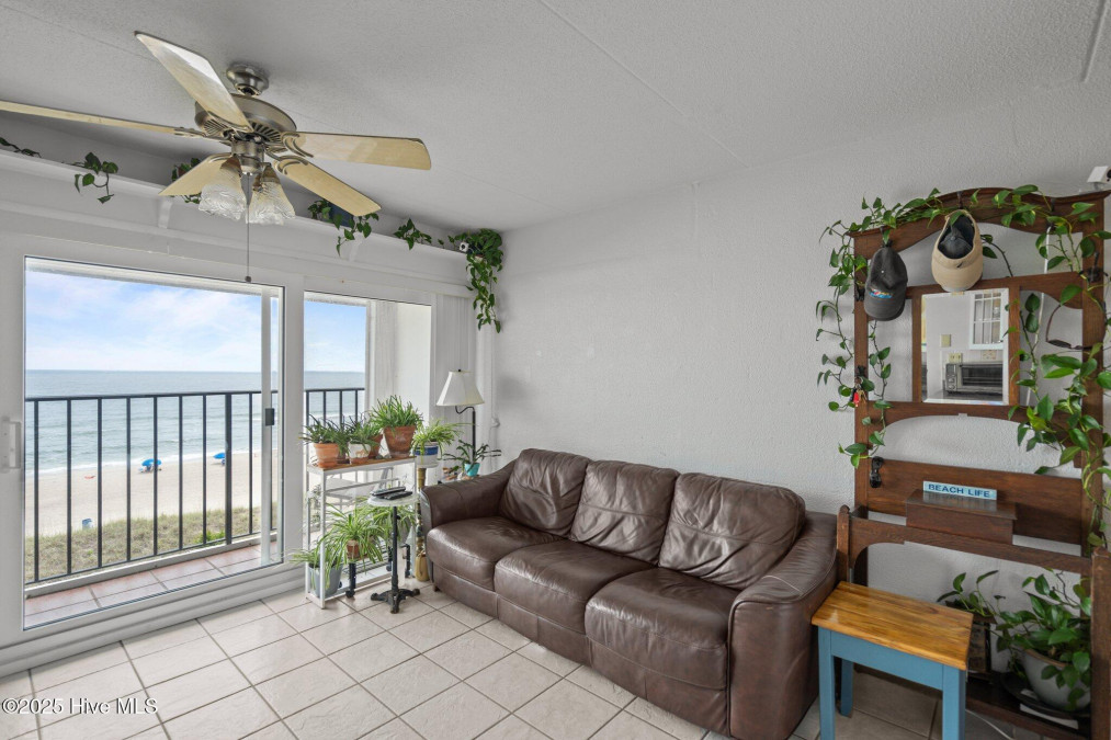 222 Carolina Beach Ave Carolina Beach, NC 28428