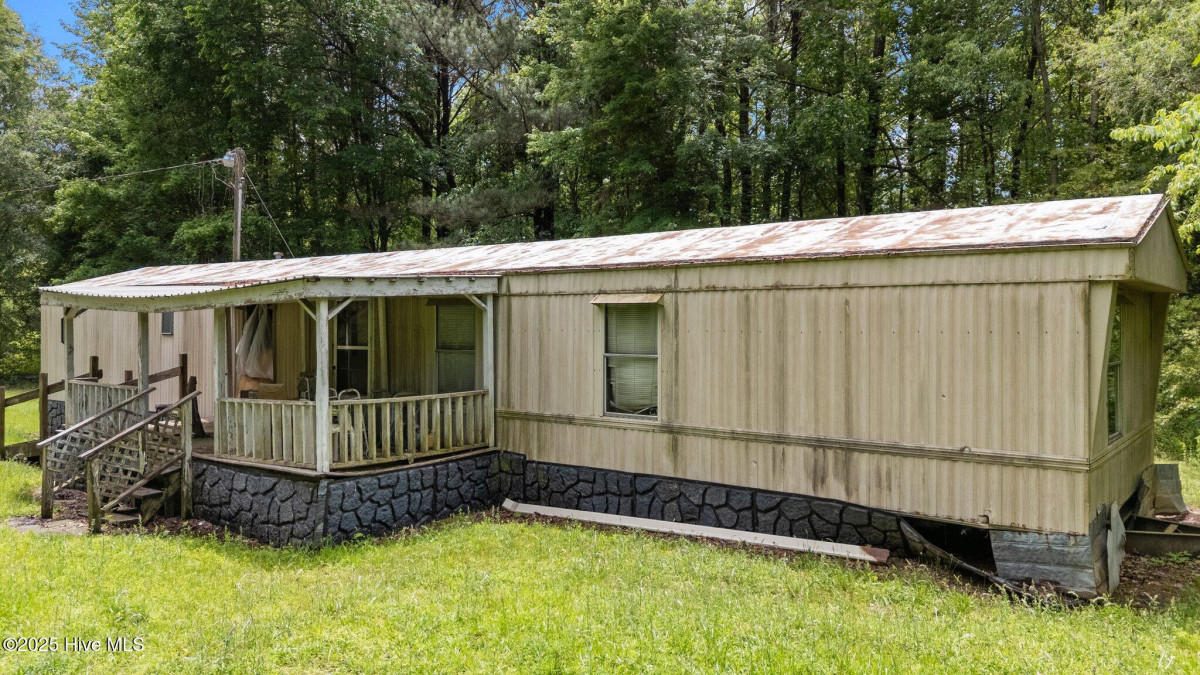 108 Jaguar Ln Scotland Neck, NC 27874