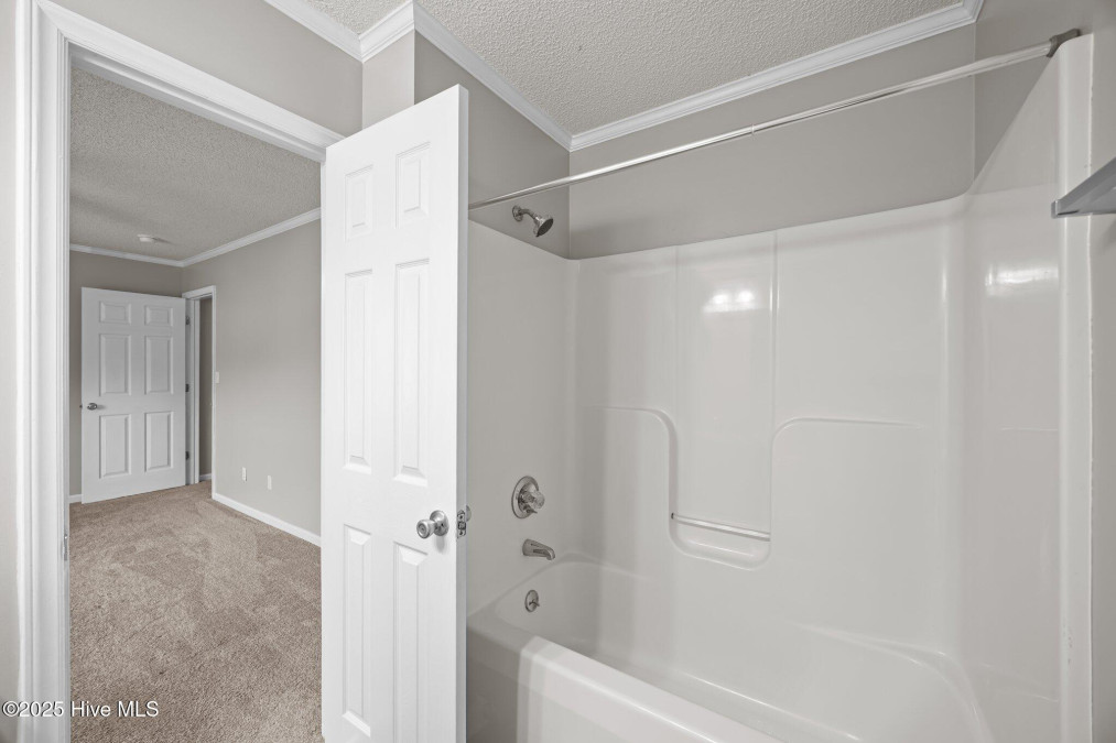 3915 Sterling Pointe Dr Winterville, NC 28590