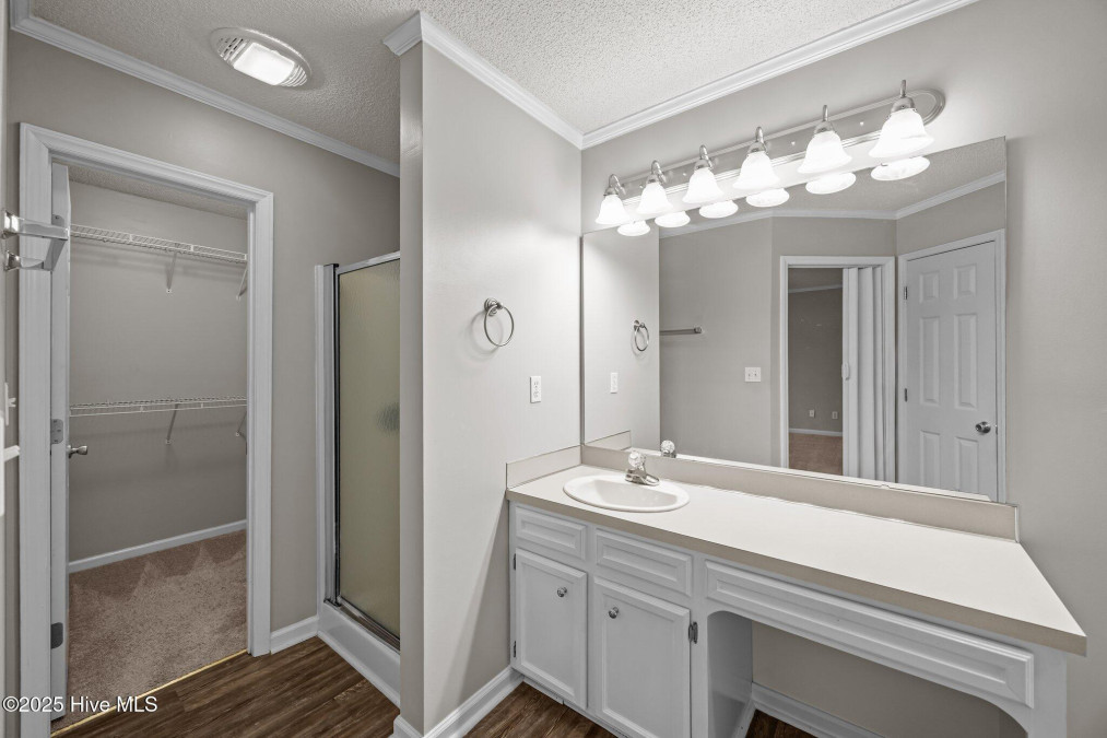 3915 Sterling Pointe Dr Winterville, NC 28590