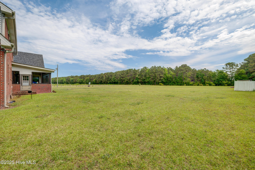 15554 Us Highway 421 Burgaw, NC 28425