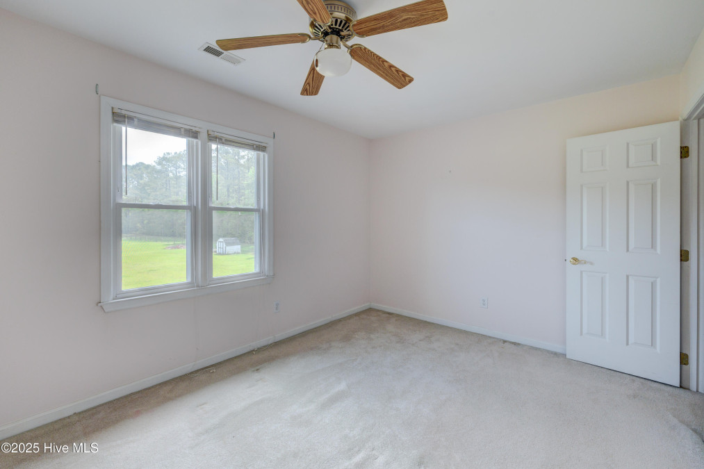 15554 Us Highway 421 Burgaw, NC 28425