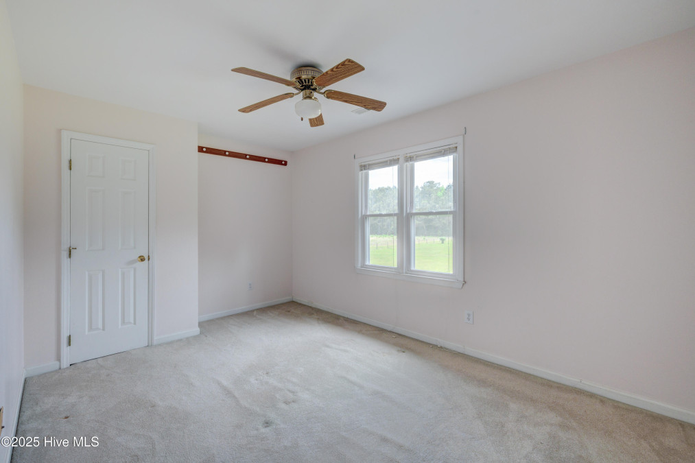 15554 Us Highway 421 Burgaw, NC 28425