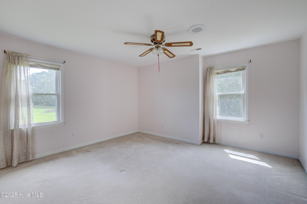 15554 Us Highway 421 Burgaw, NC 28425