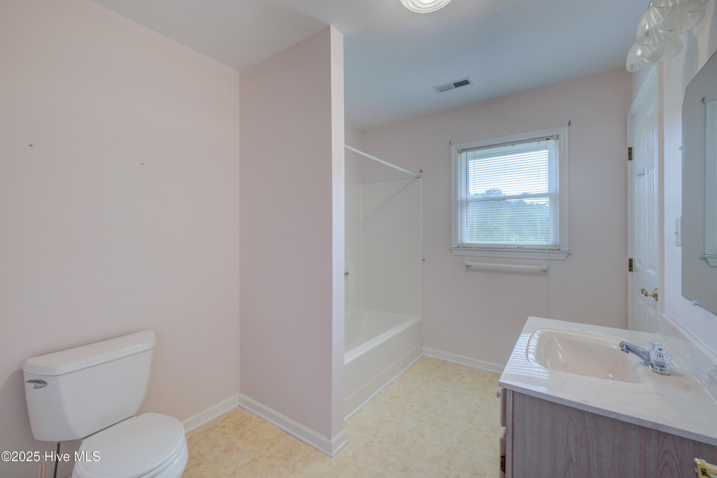 15554 Us Highway 421 Burgaw, NC 28425