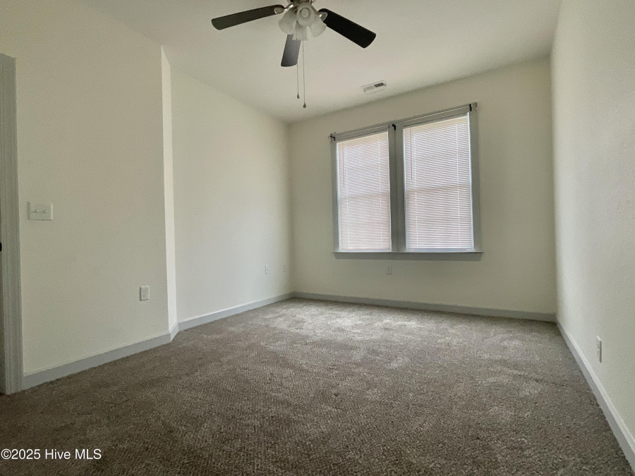 103 Lawrence Dr Elizabeth City, NC 27909