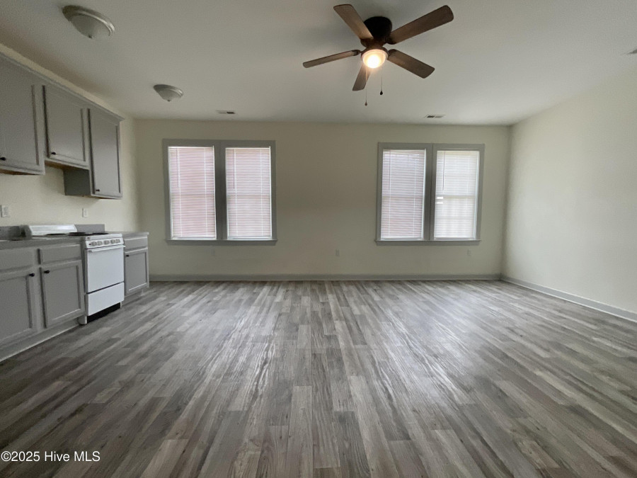 103 Lawrence Dr Elizabeth City, NC 27909