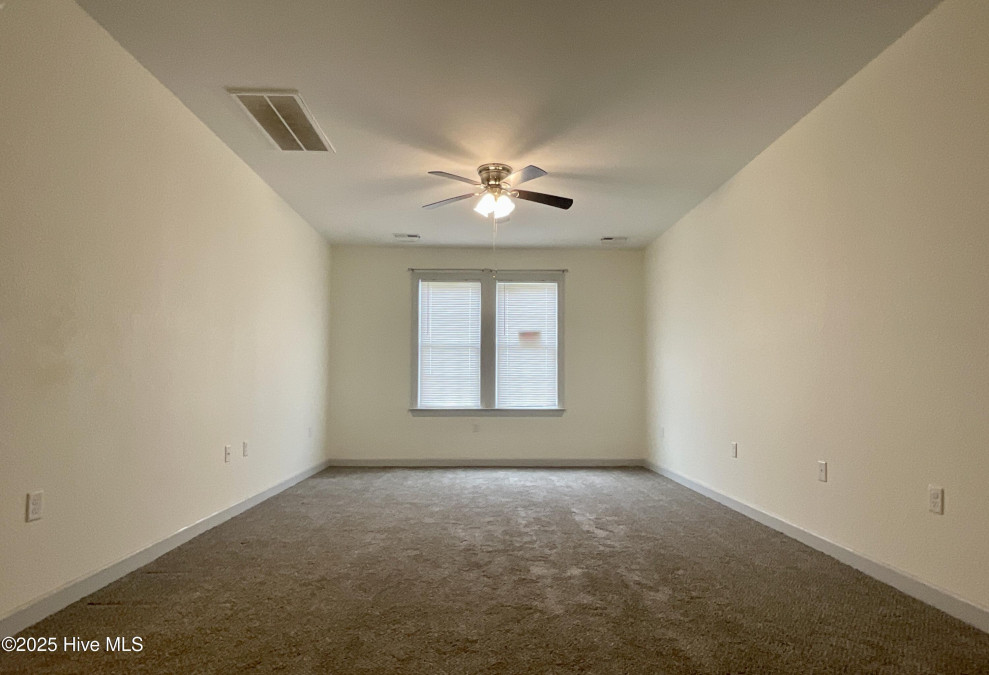103 Lawrence Dr Elizabeth City, NC 27909