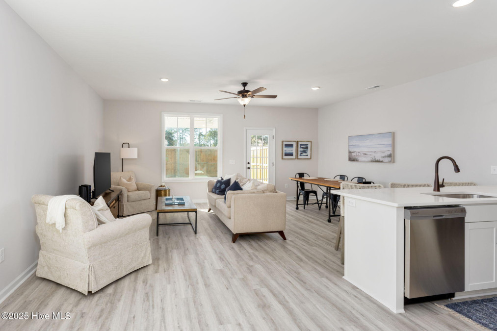 128 Jansen Ln Winnabow, NC 28479