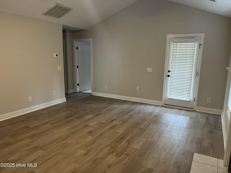 3400 Governors Ln Greenville, NC 27858