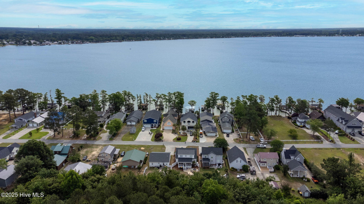266 Turtle Cove Dr Elizabethtown, NC 28337