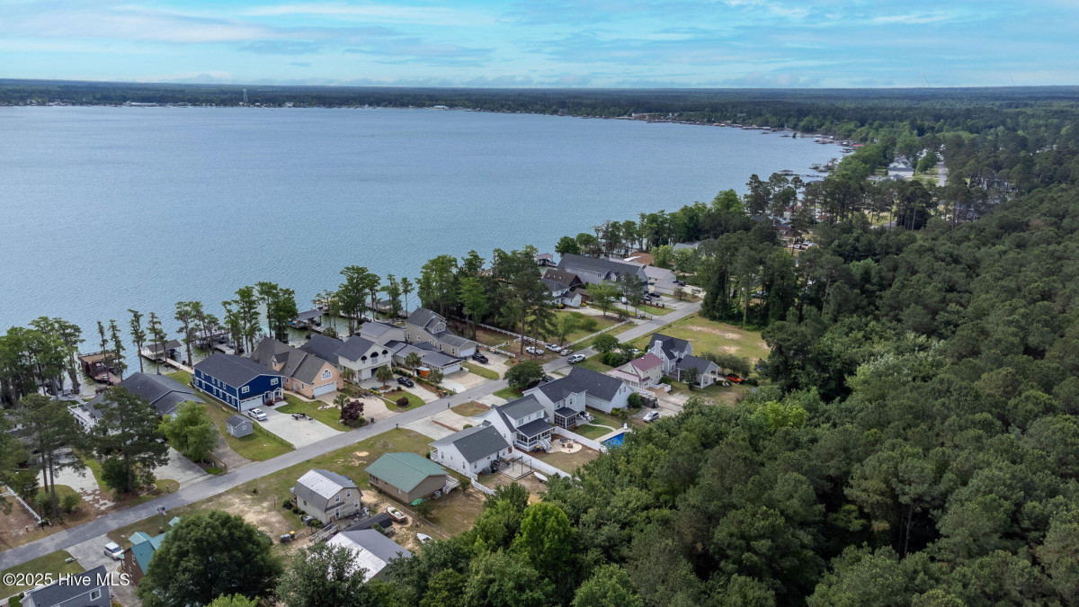 266 Turtle Cove Dr Elizabethtown, NC 28337