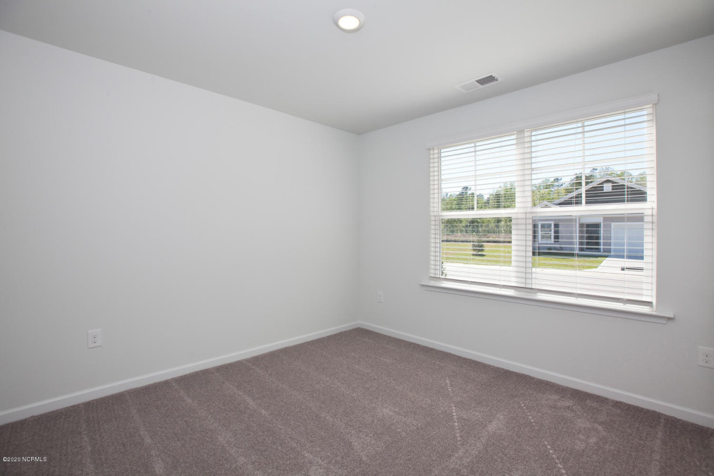 2316 Emerald Ave Castle Hayne, NC 28429