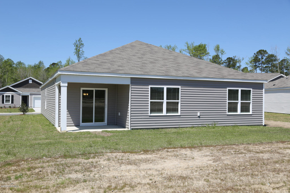 2316 Emerald Ave Castle Hayne, NC 28429