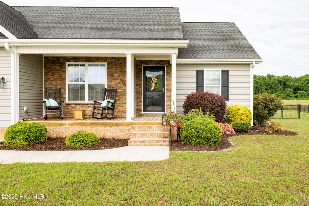 104 Northgate Ln Clinton, NC 28328