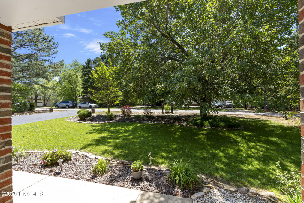 6044 Saint Andrews Dr Sanford, NC 27332