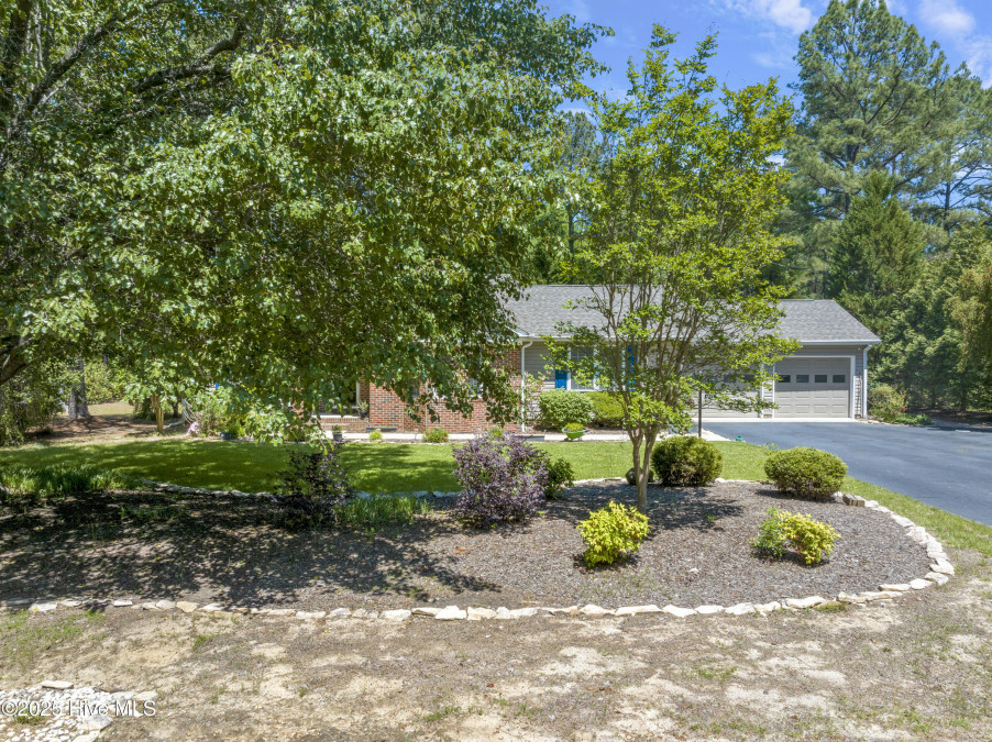 6044 Saint Andrews Dr Sanford, NC 27332