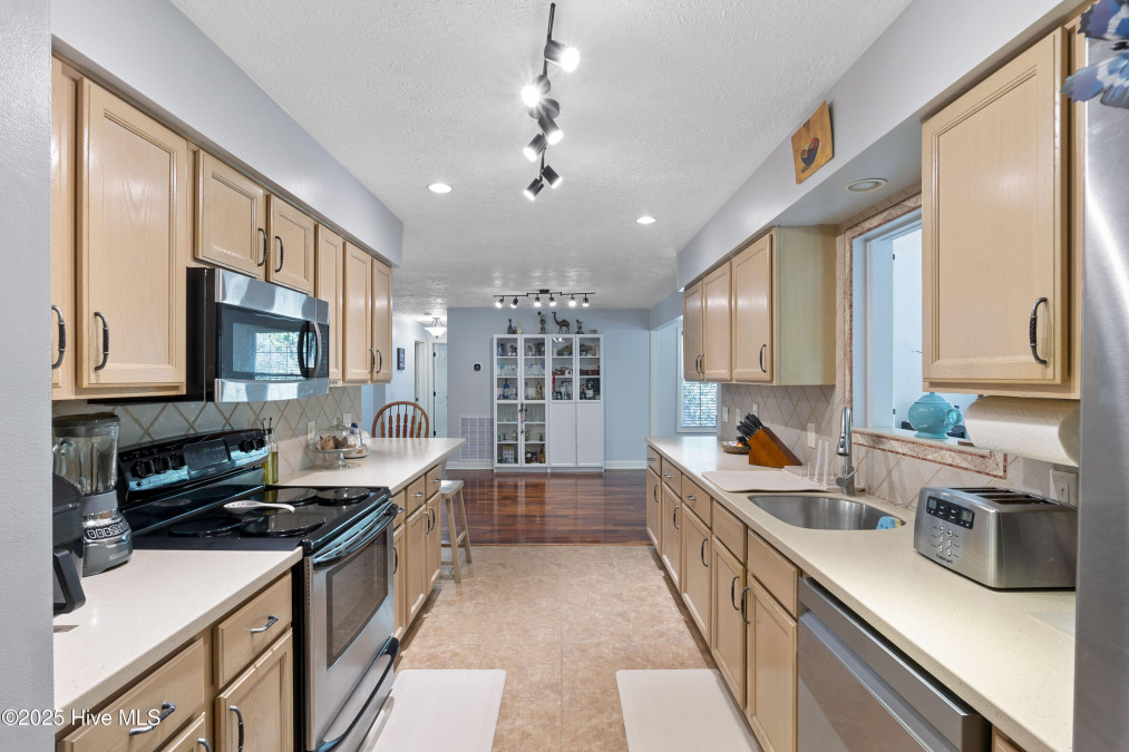 6044 Saint Andrews Dr Sanford, NC 27332