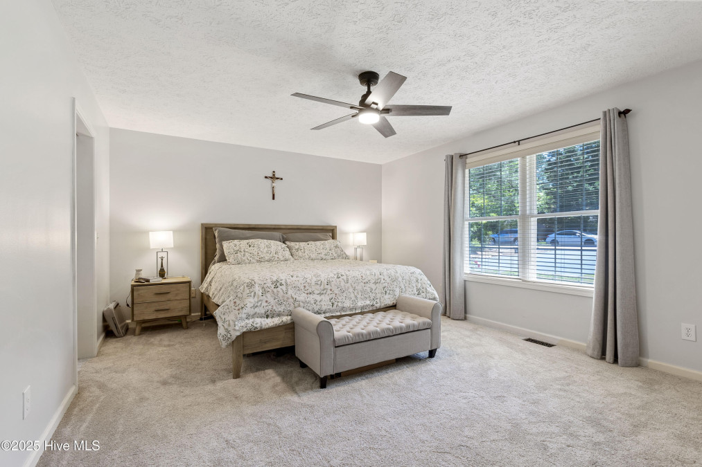 6044 Saint Andrews Dr Sanford, NC 27332