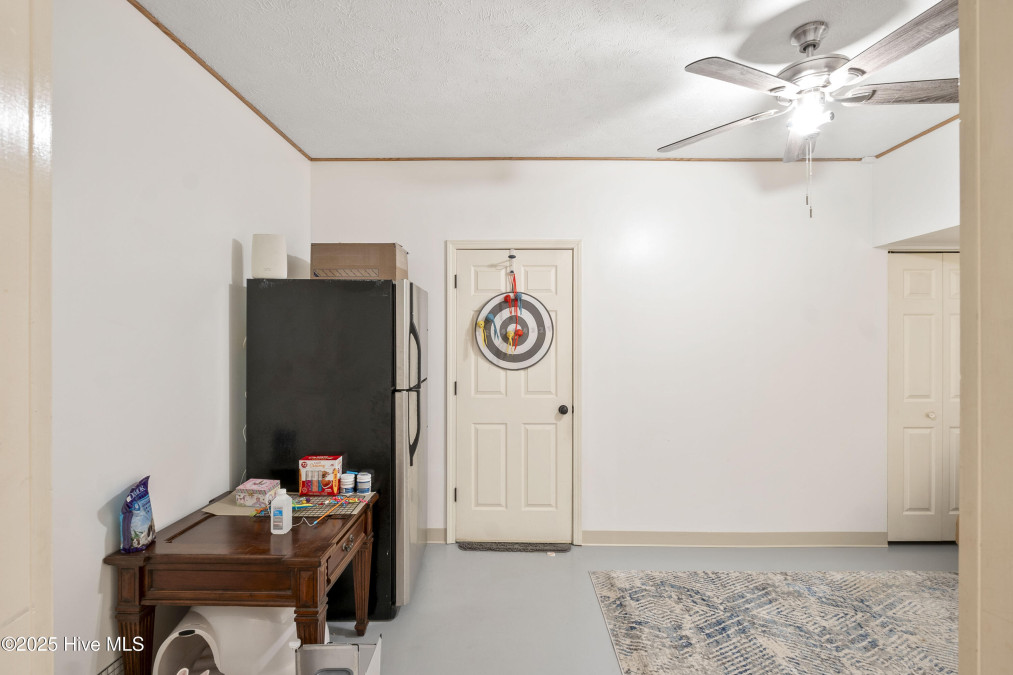 6044 Saint Andrews Dr Sanford, NC 27332