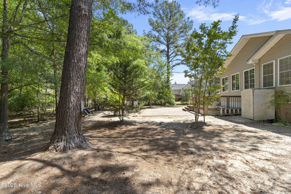 6044 Saint Andrews Dr Sanford, NC 27332