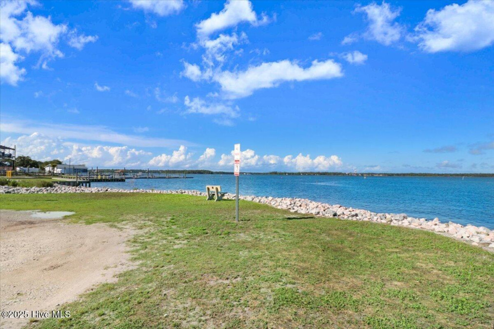 232 Fulcher Landing Rd Sneads Ferry, NC 28460