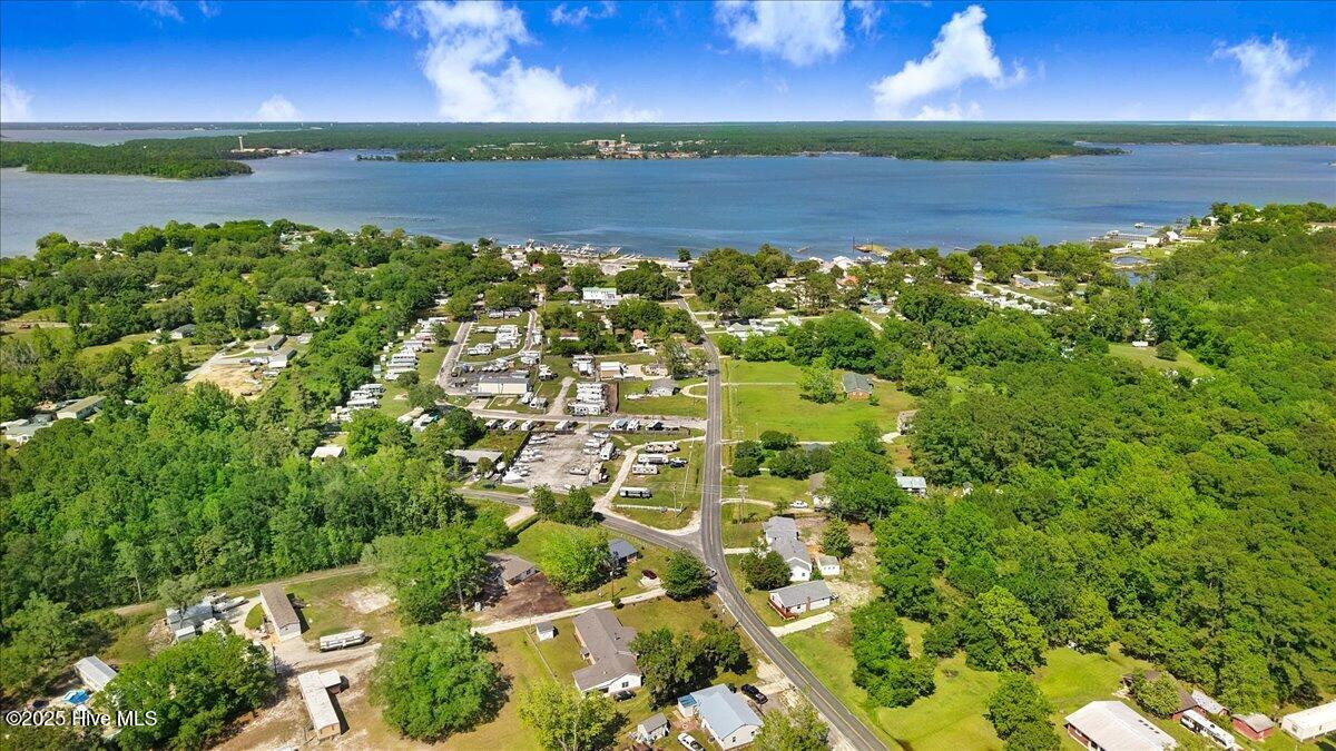 232 Fulcher Landing Rd Sneads Ferry, NC 28460