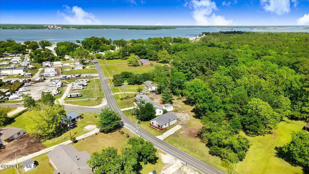 232 Fulcher Landing Rd Sneads Ferry, NC 28460