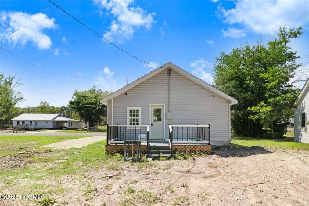 226 Fulcher Landing Rd Sneads Ferry, NC 28460