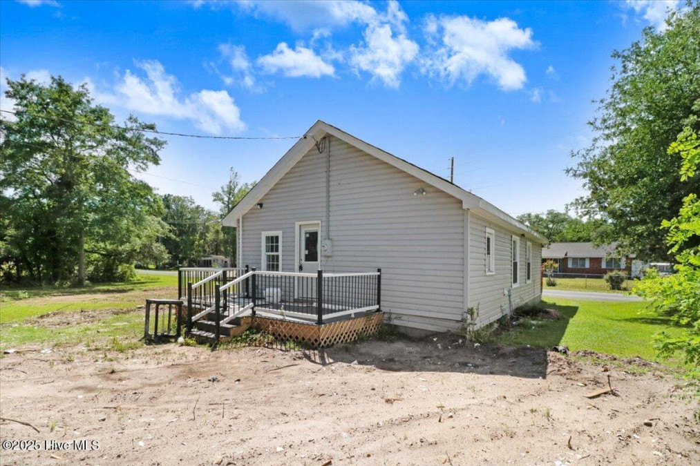 226 Fulcher Landing Rd Sneads Ferry, NC 28460