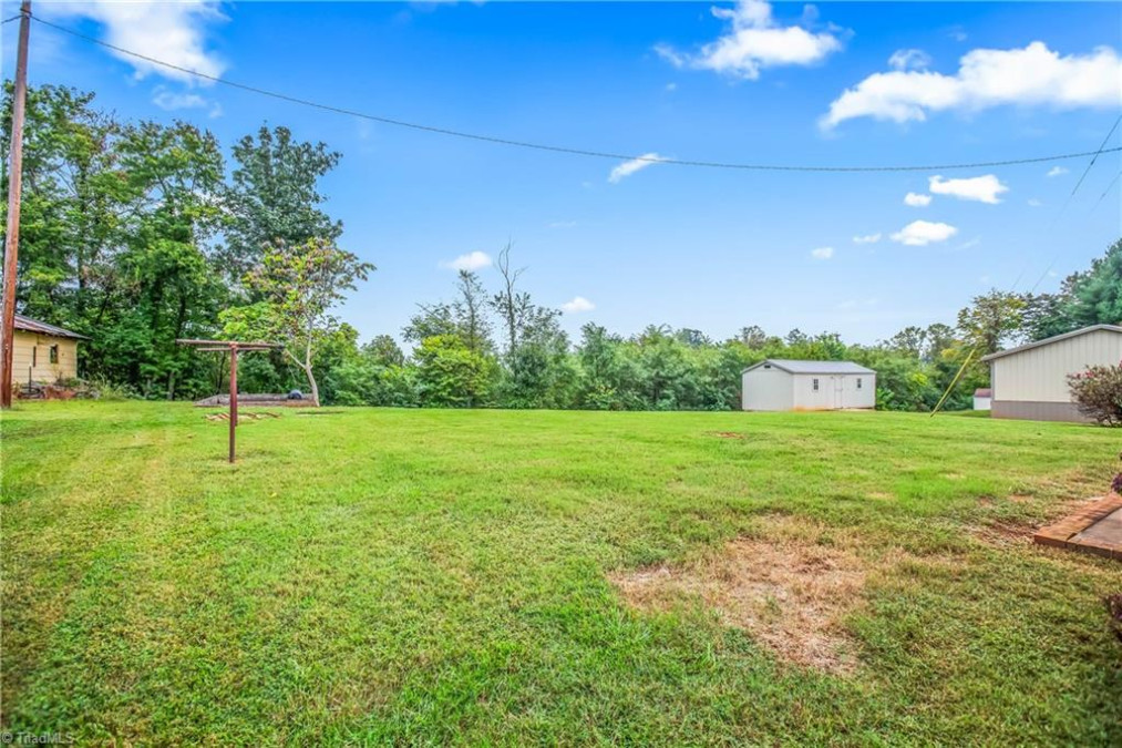 3445 Ayersville Rd Mayodan, NC 27027