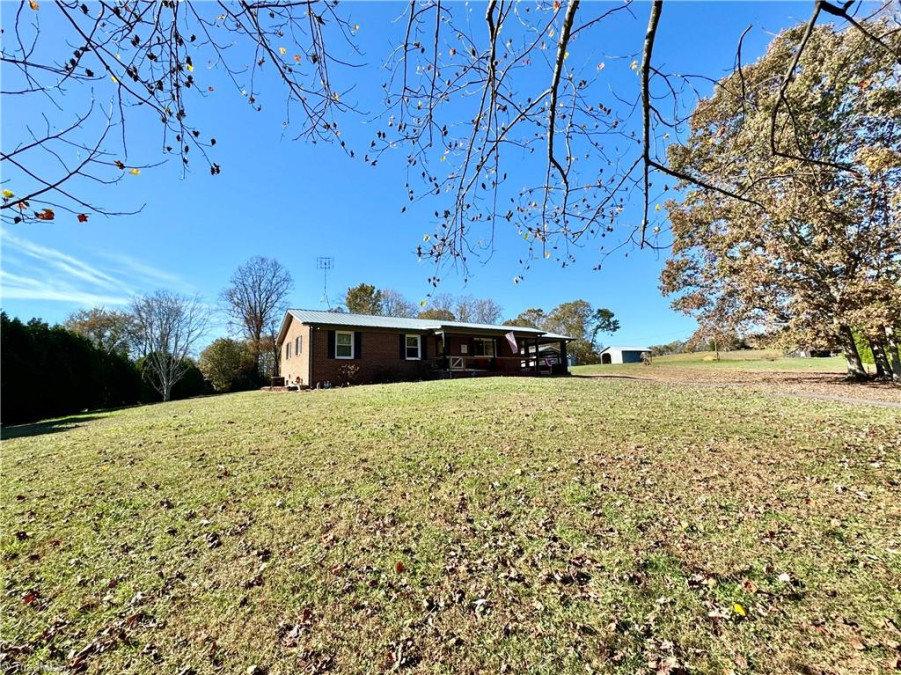 695 Mckinley Rd Traphill, NC 28685