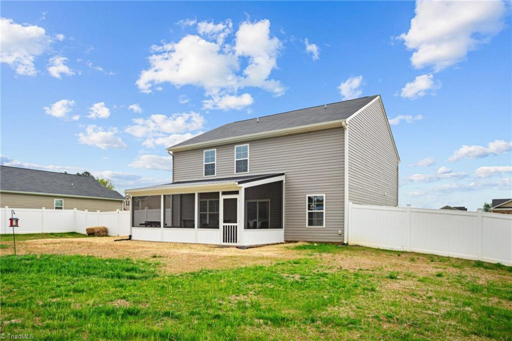 202 Hickory View Ln Lexington, NC 27292