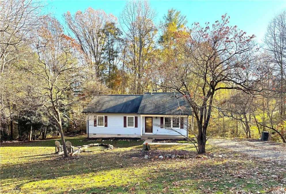 142 Pumpkin Patch Dr North Wilkesboro, NC 28659