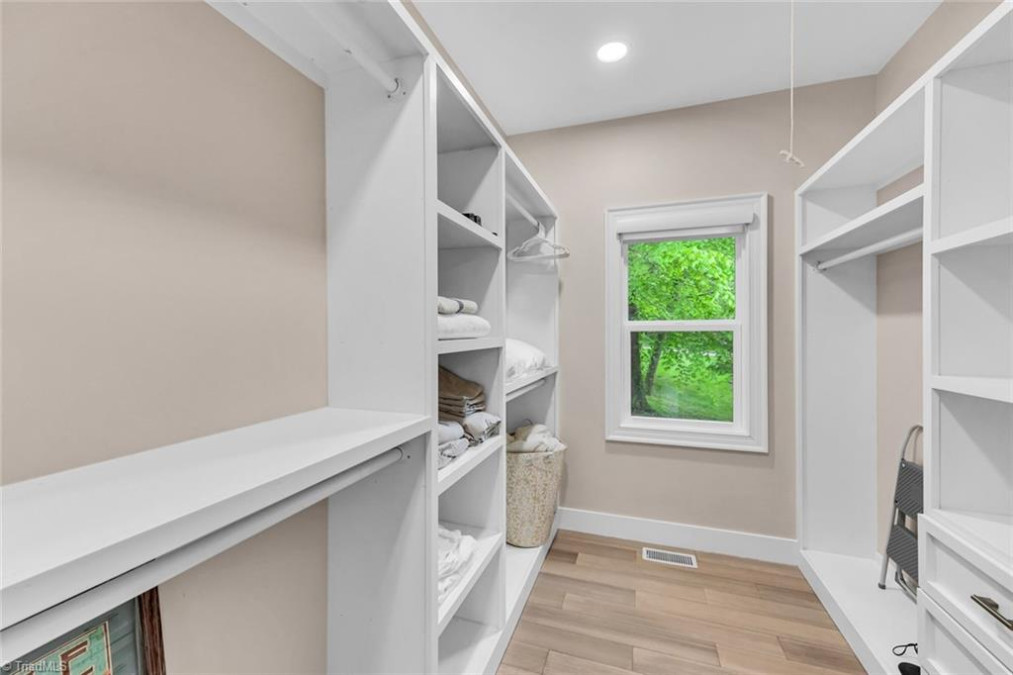 104 Shawnee Cir Lexington, NC 27295