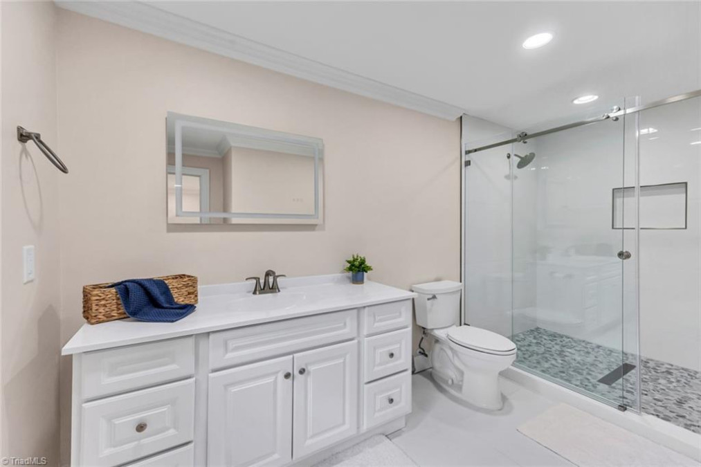 104 Shawnee Cir Lexington, NC 27295