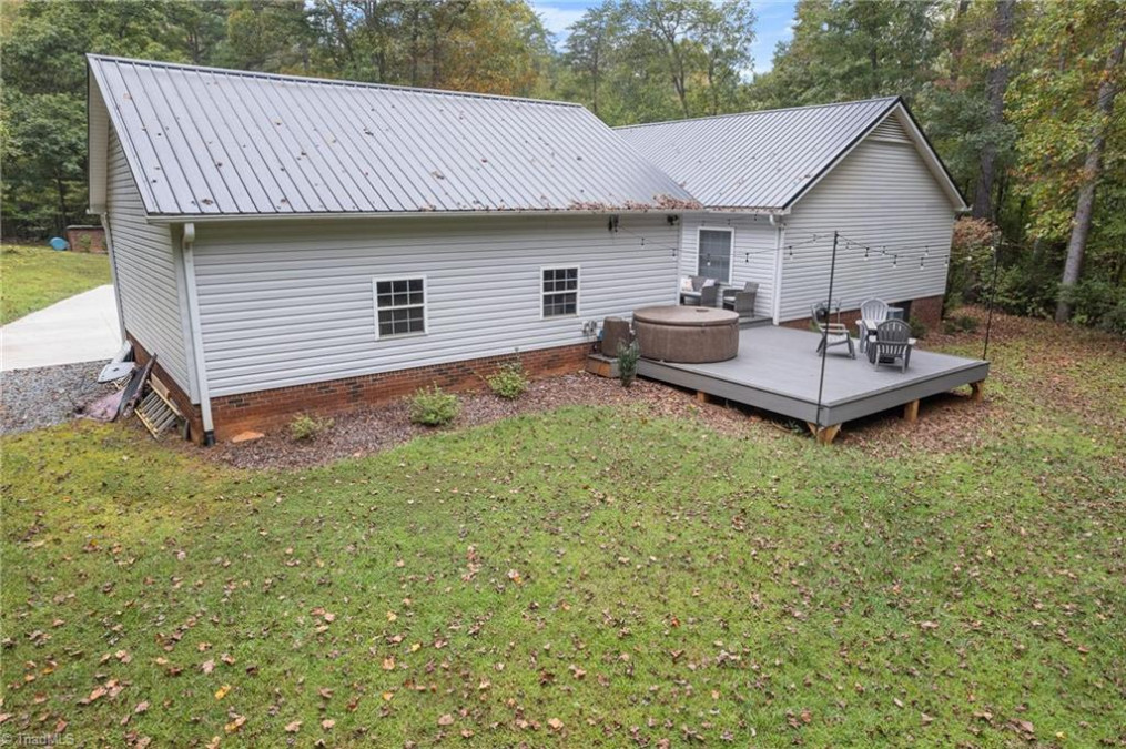 499 Sandy Creek Ln Lexington, NC 27295