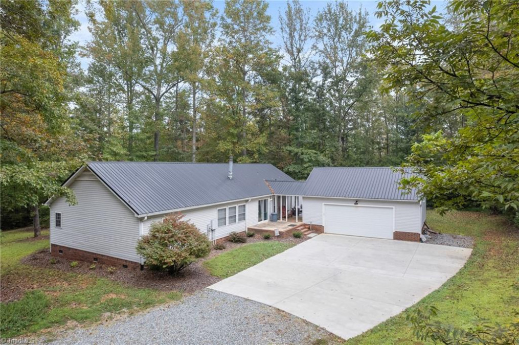 499 Sandy Creek Ln Lexington, NC 27295