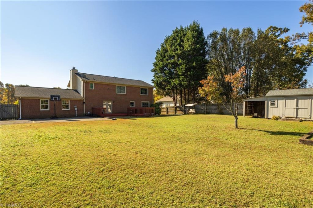 805 Crossridge Ln Kernersville, NC 27284