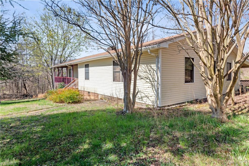 2965 Wards Gap Rd Mount Airy, NC 27030