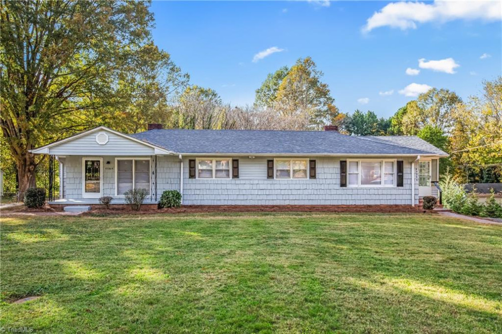 4536 Oakwood Cir Winston Salem, NC 27106