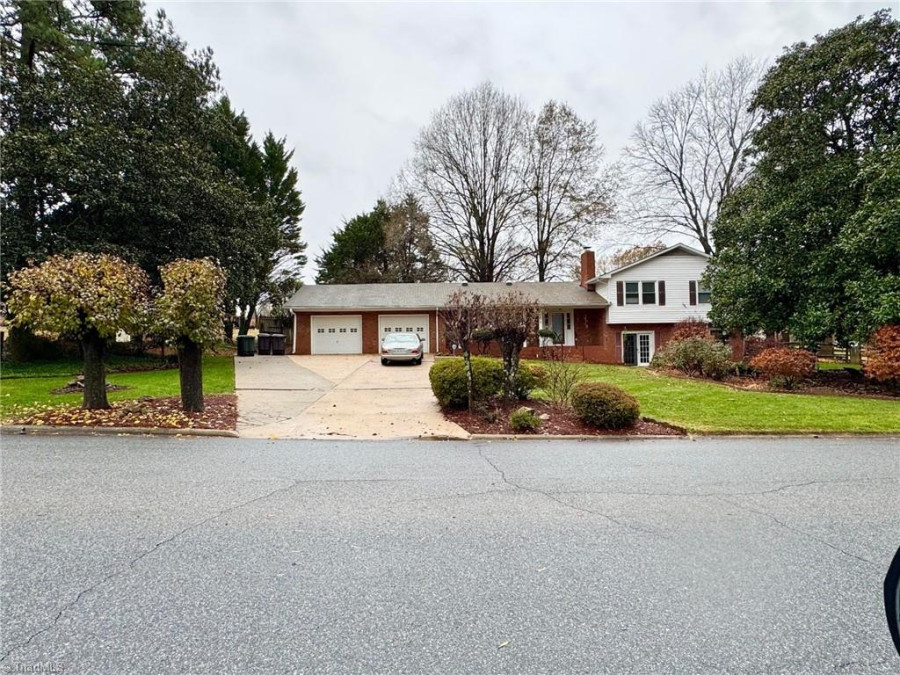 319 Northside Dr Lexington, NC 27295