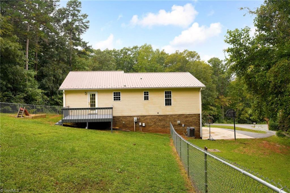 2383 Burkhart Rd Lexington, NC 27292