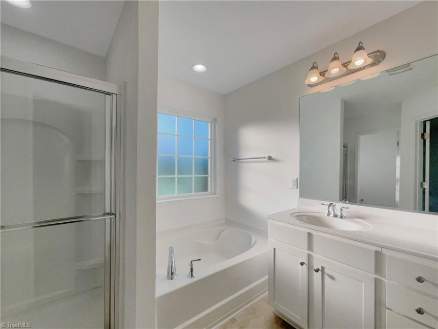 463 Brassfield Dr Burlington, NC 27217