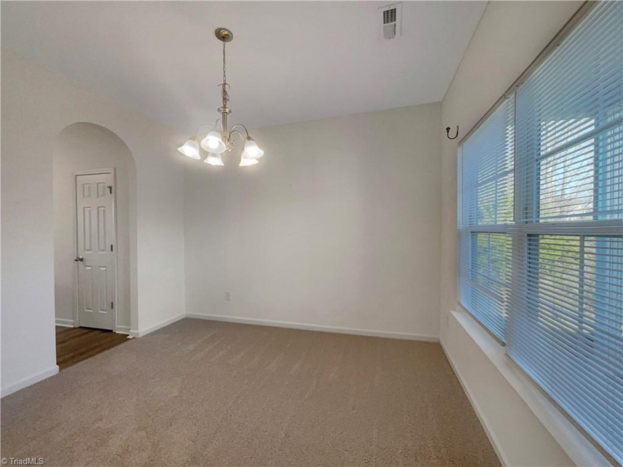 463 Brassfield Dr Burlington, NC 27217