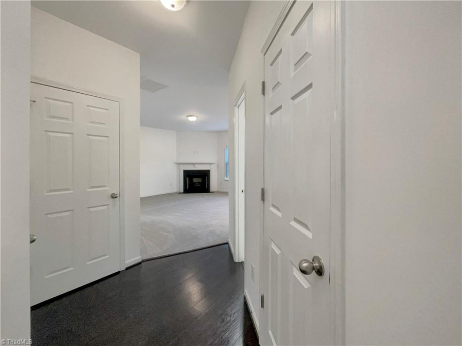 463 Brassfield Dr Burlington, NC 27217