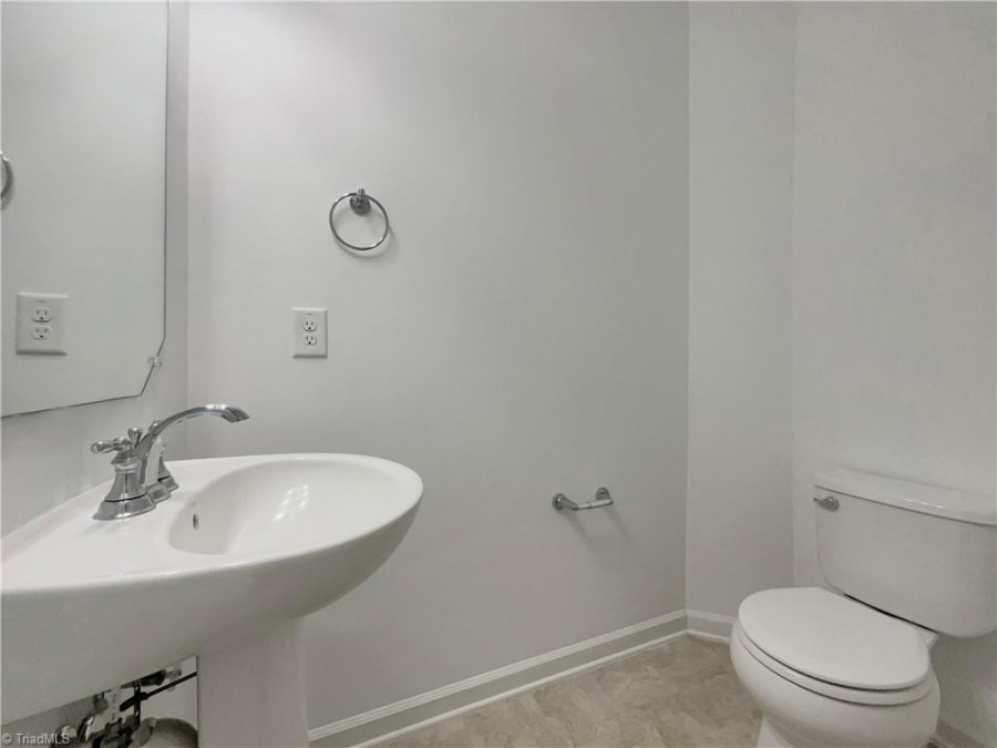 463 Brassfield Dr Burlington, NC 27217