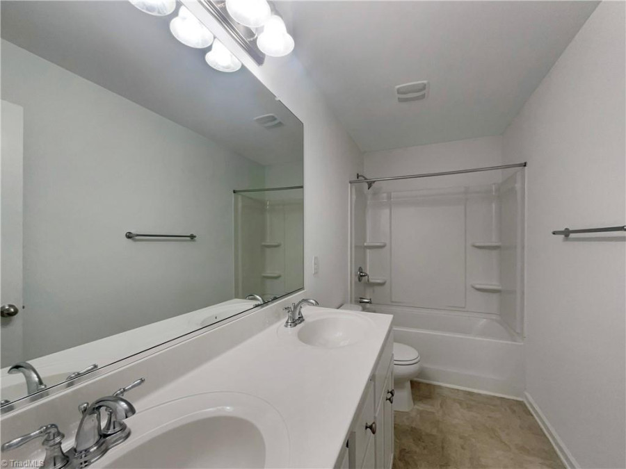 463 Brassfield Dr Burlington, NC 27217